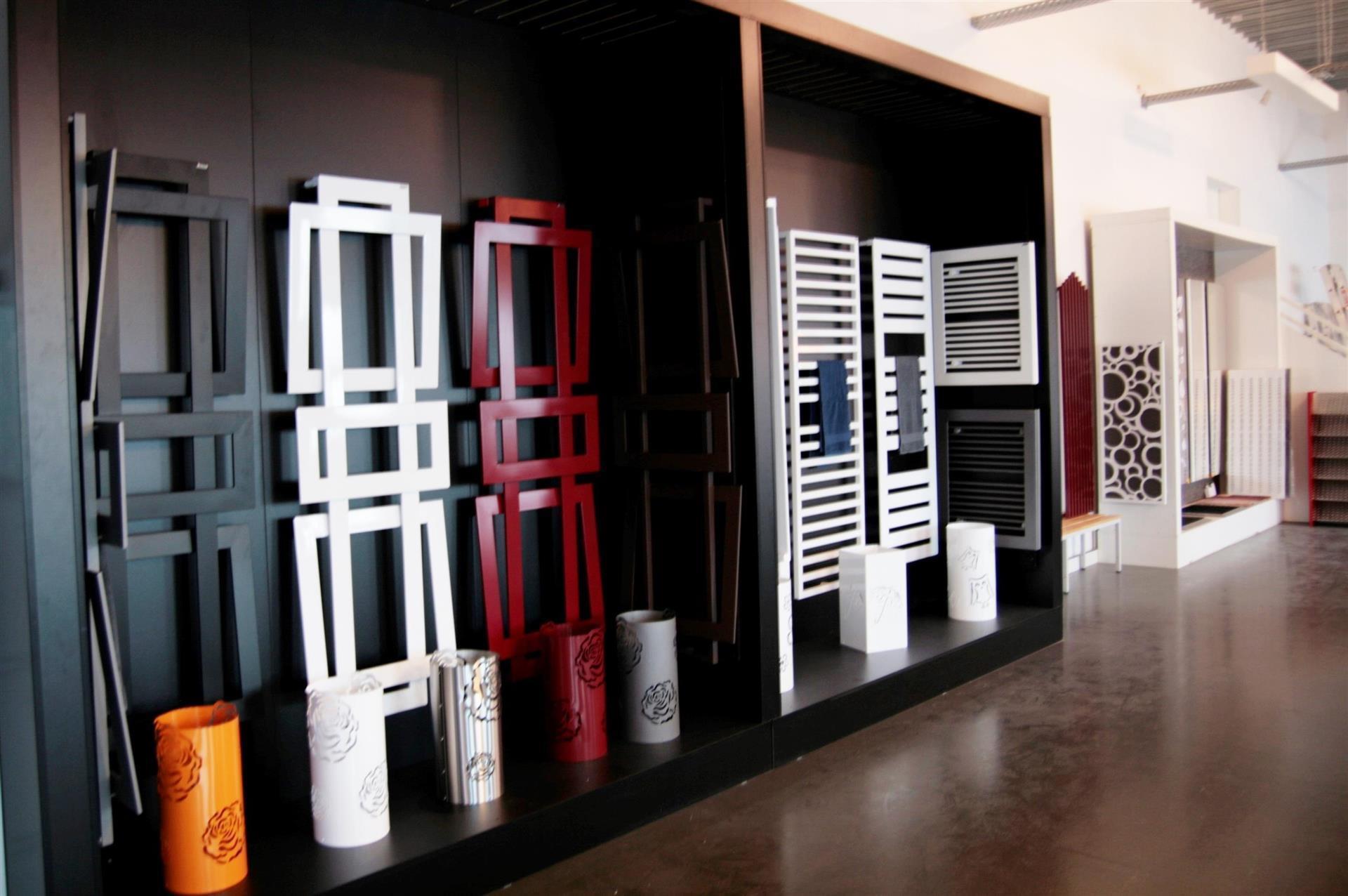 BADHEIZKÖRPER Design ART II (breite Version) 180x60cm 1019 Watt rot SZAGATO Designheizkörper Handtuchheizkörper mit Mittelanschluss Handtuchwärmer