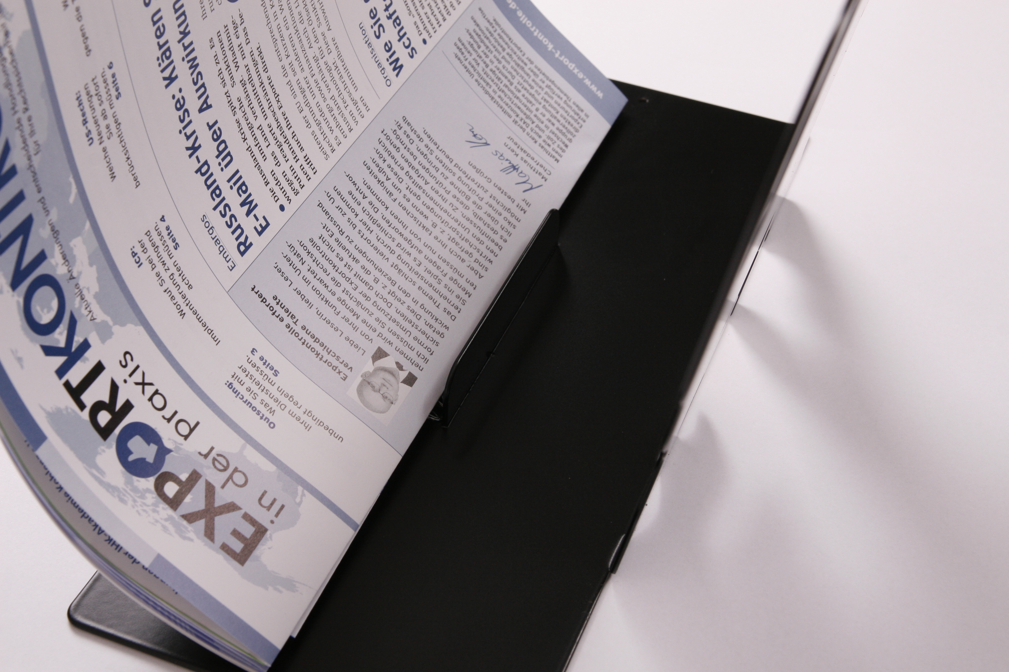 Zeitungsständer Katze solo 23x32x12cm schwarz SZAGATO Made in Germany  Zeitschriftenständer Metall Zeitschriftenhalter Zeitungshalter modern