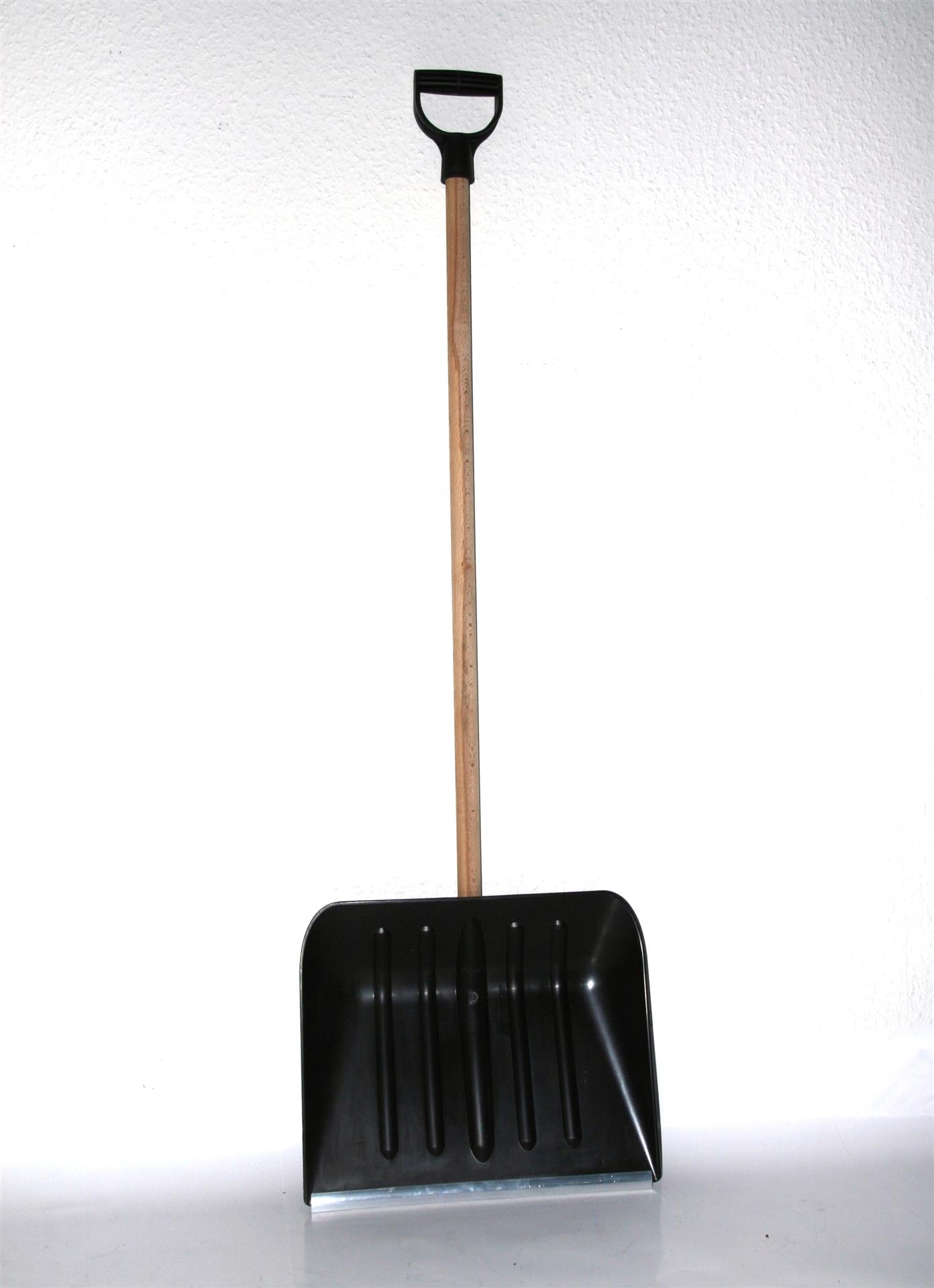 Schneeschieber mit Metall-Schürfleiste 130x40x32cm schwarz SZAGATO Made in Germany Schneeschippe Schneeschaufel Schneeschaufeln Schneeschippen