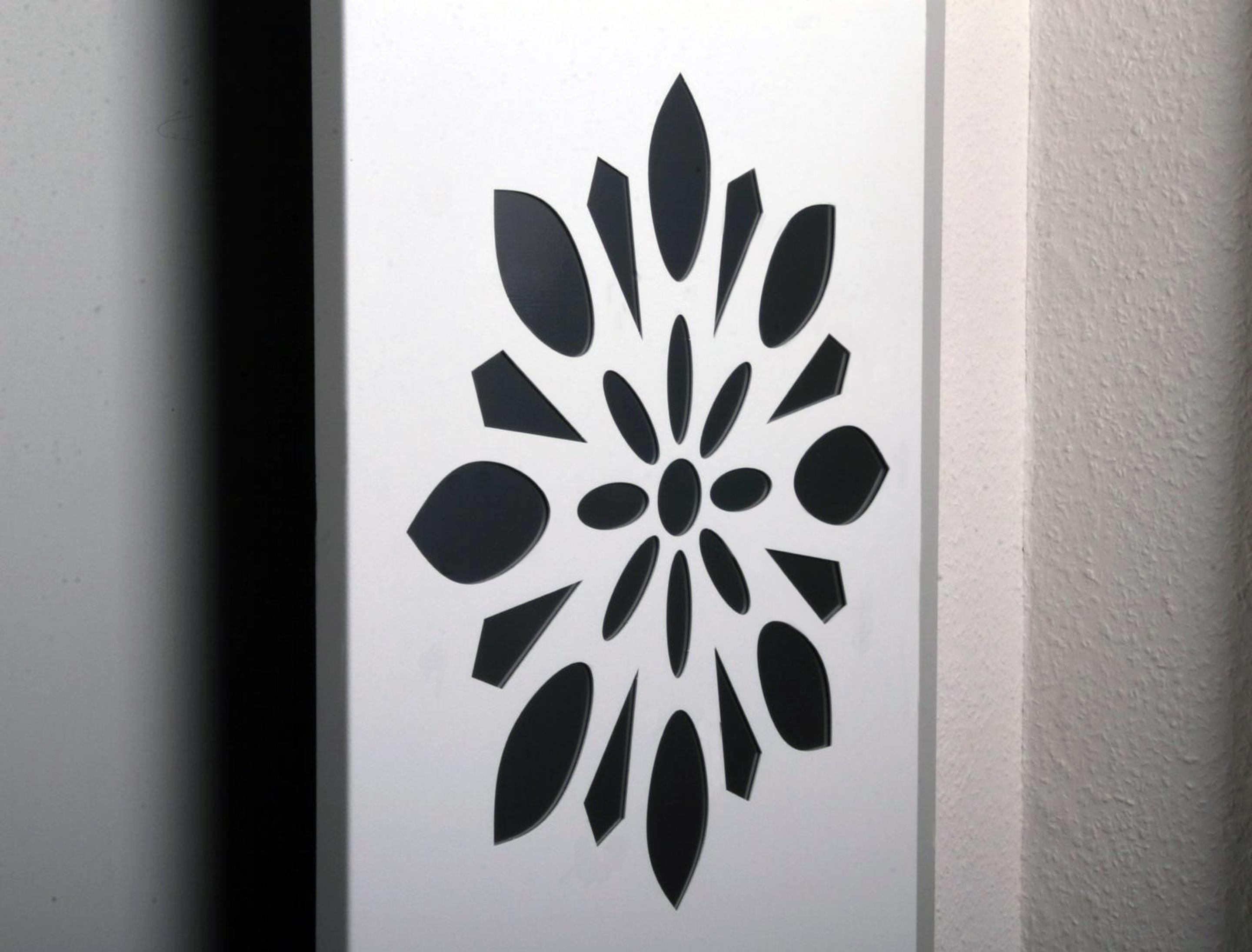 BADHEIZKÖRPER Design Flower 3 180x47cm 1118 Watt weiß SZAGATO Designheizkörper Handtuchheizkörper mit Mittelanschluss Handtuchwärmer