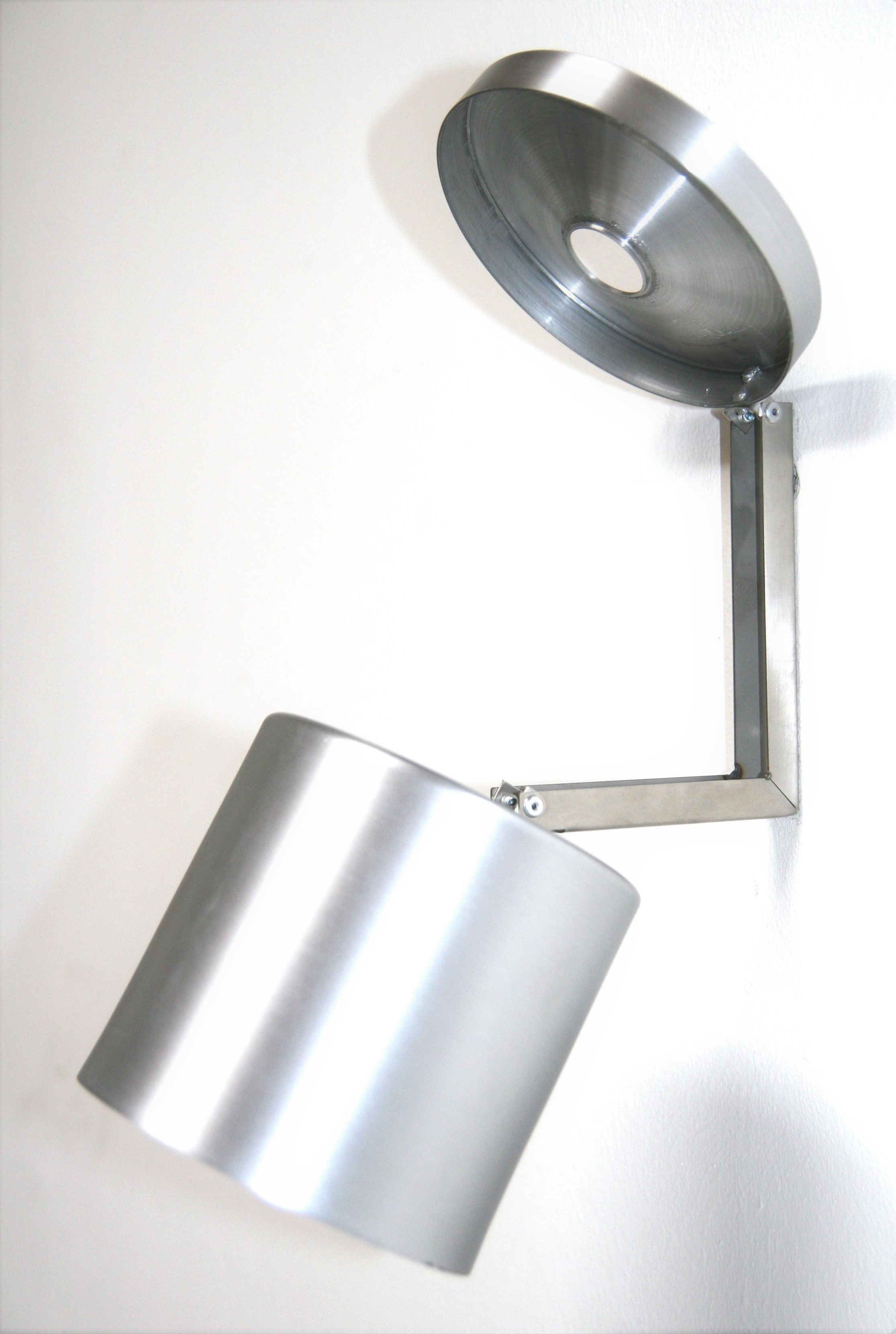 Wand Aschenbecher Aluminium SZAGATO Ø15x15cm 1 ltr. SZAGATO Wand Aschenbecher outdoor Aschenbecher Wandmontage Aschenbecher draussen outdoor