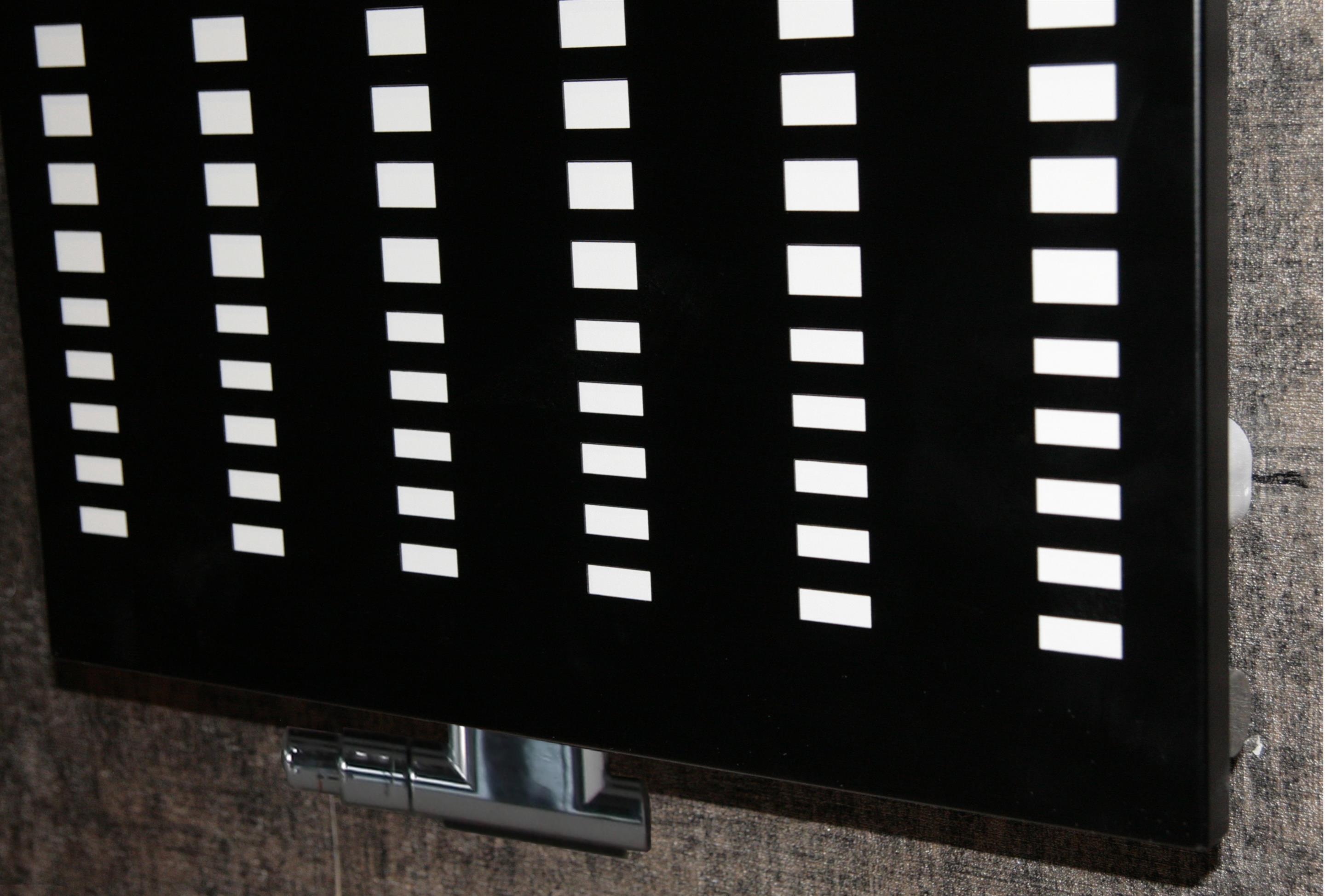 BADHEIZKÖRPER Design broken Mirror 2 120x47cm 799 Watt schwarz (+1 Halter 50mm) SZAGATO Designheizkörper Handtuchheizkörper mit Mittelanschluss BADHEIZKÖRPER Design broken Mirror 2 120x47cm 799 Watt schwarz (+1 Halter 50mm) SZAGATO Designheizkörper Handtuchheizkörper mit Mittelanschluss